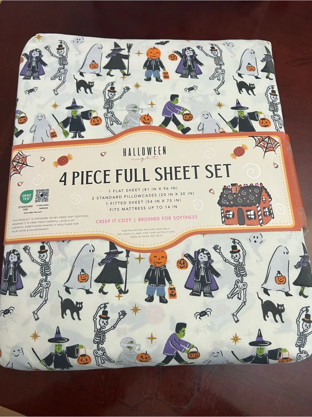 Cream Halloween Character Full 4-Piece Sheet Set